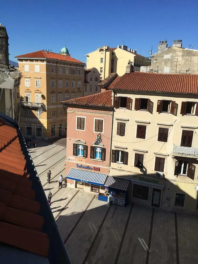 Charming Rijeka City Center Apartment Renee